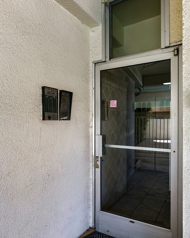 Building Photo - 1417 S Atlantic Blvd