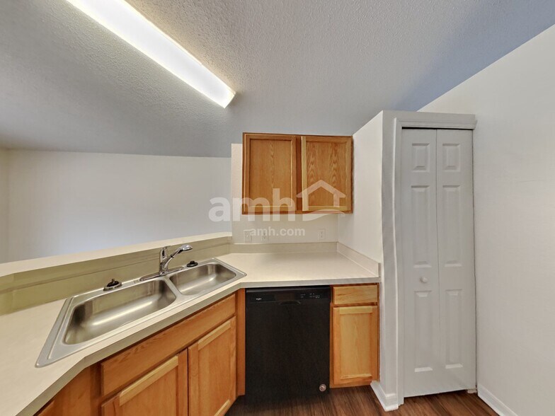 Building Photo - 30303 Pongo Way