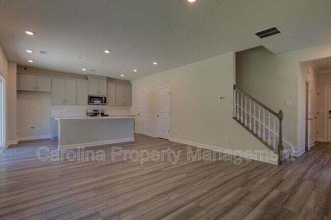 Building Photo - 105 Johns Cardinal Dr