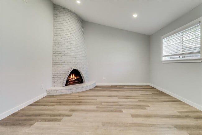 Building Photo - 4909 Hawk Cove