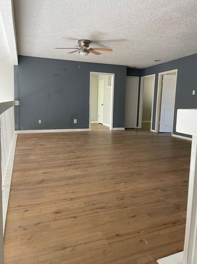 Building Photo - 12915 Ashford Knoll Dr