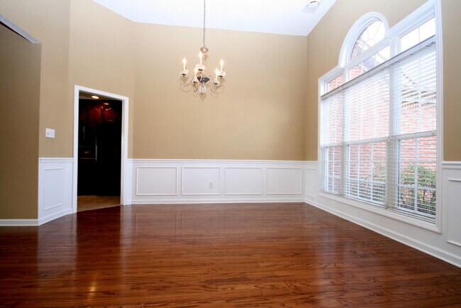 Building Photo - 176 Timber Oak Rd