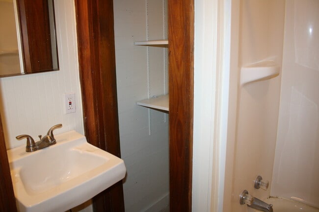 Building Photo - 4305 Murphy Rd