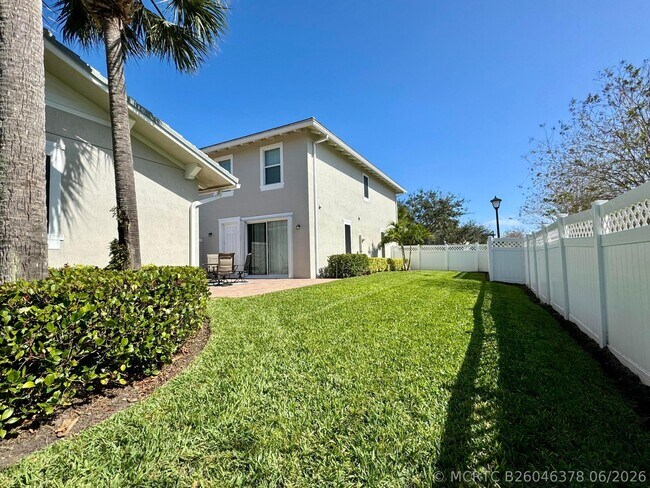 Building Photo - 2758 Avalon Way