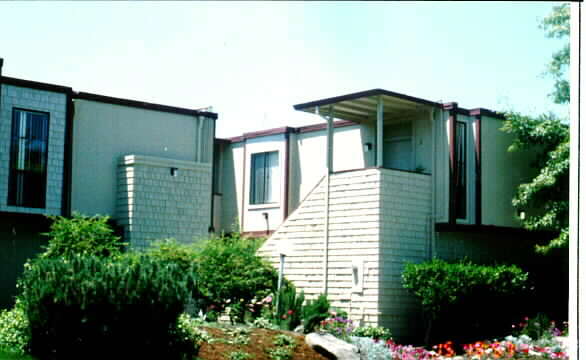 Primary Photo - Villa Creek