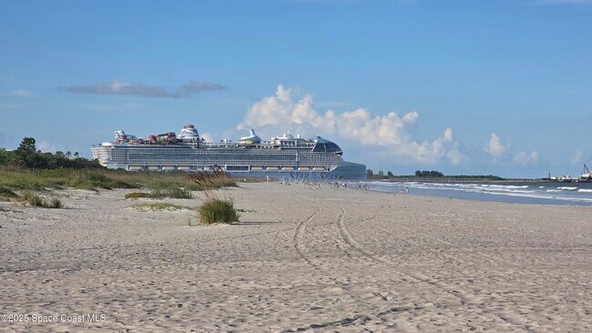 Building Photo - 8401 N Atlantic Ave