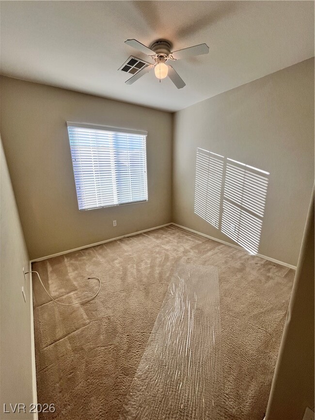 Building Photo - 6868 Sky Pointe Dr