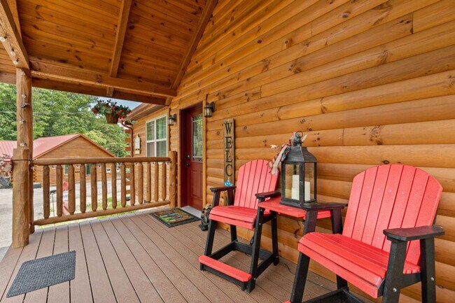 Building Photo - 1150 Pinyon Cir