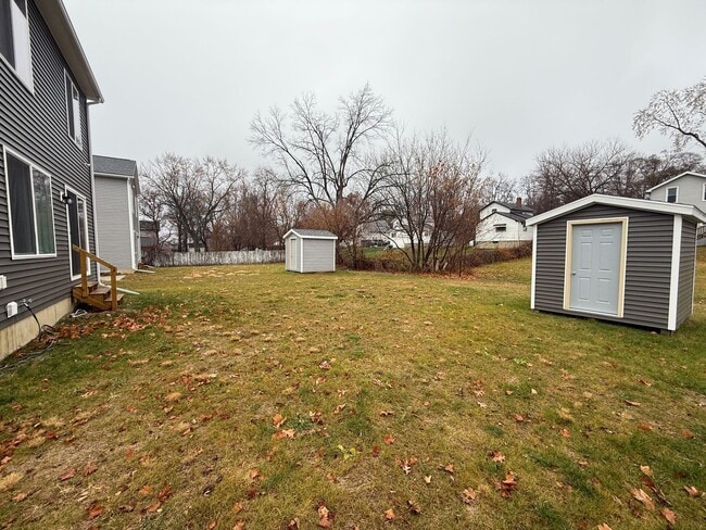 Building Photo - Modern 3-Bedroom Home with 1.5 Baths