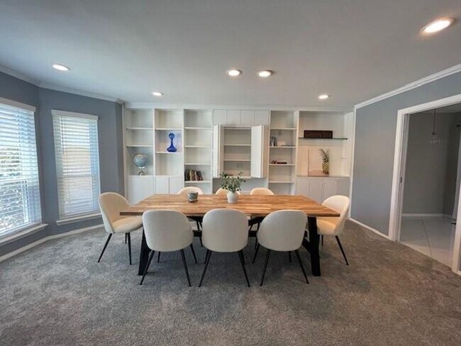 Building Photo - 15901 Archwood Ln