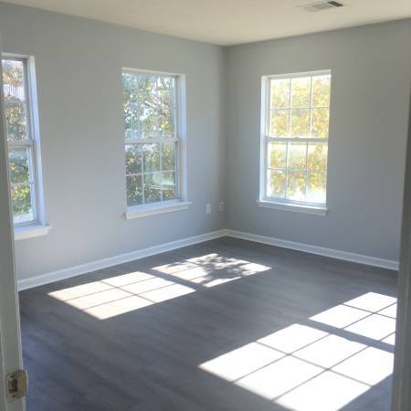 Sunshine! Master Bedroom. - 8961 Town Center Cir