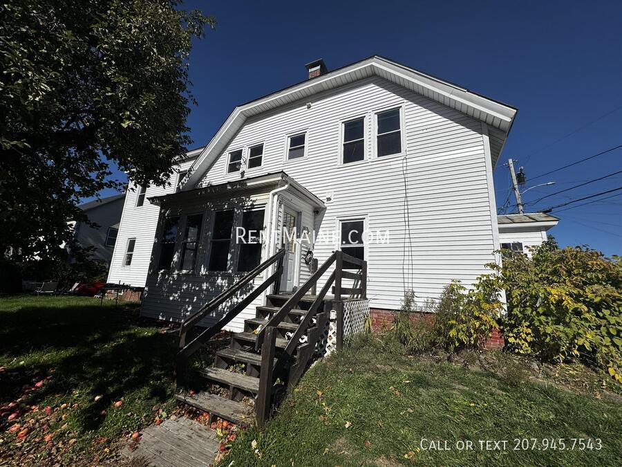 Building Photo - 5 Monument St