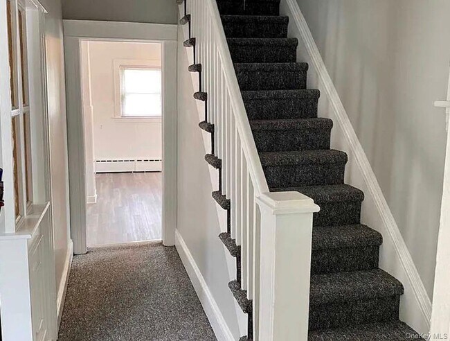 Building Photo - 21 Duane St