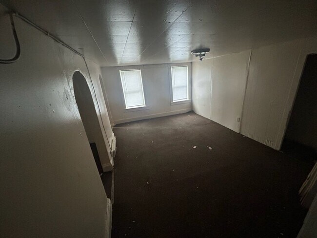 Building Photo - 2478 S 5th Pl