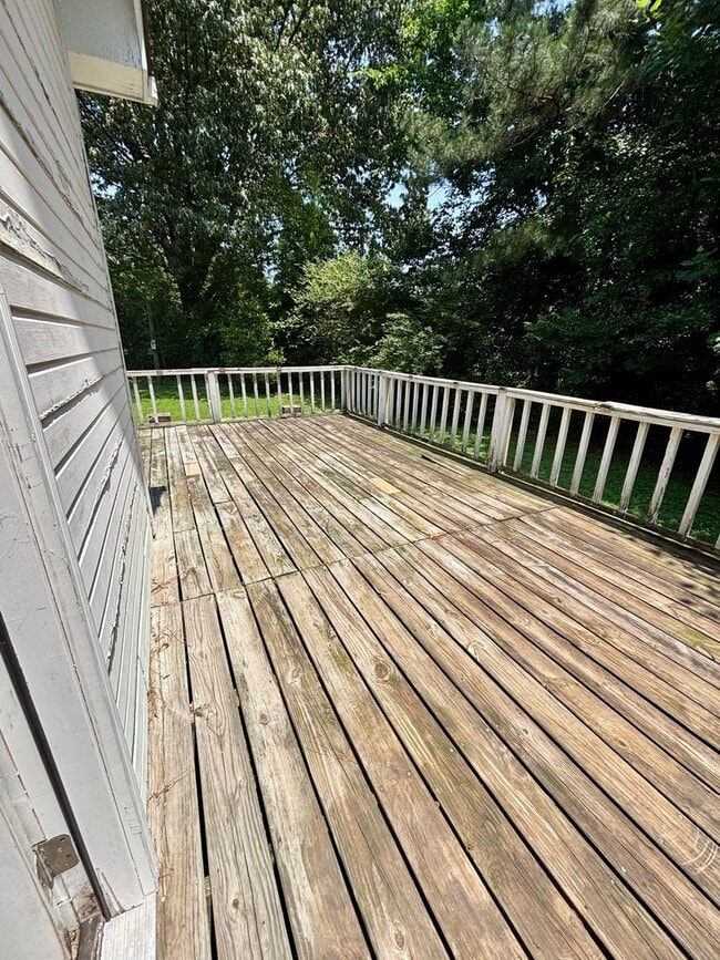 Building Photo - Cool down in comfort this summer