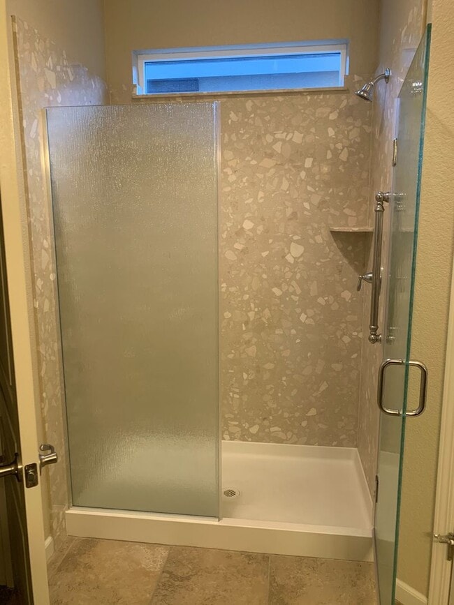 Building Photo - Executive Home in 55+ Del Webb Community of Somersett