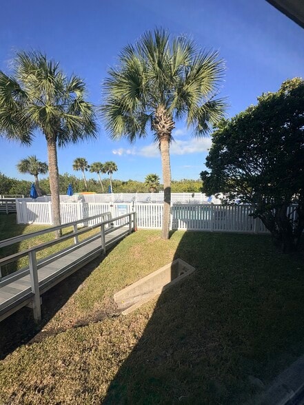 Building Photo - 4870 S Atlantic Ave