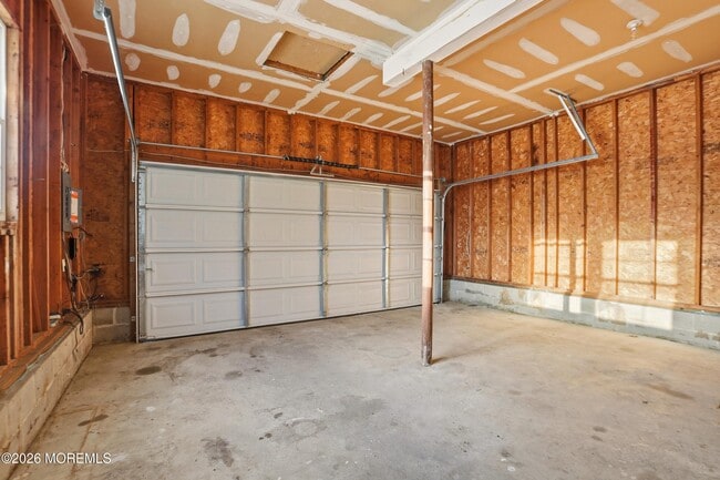 Building Photo - 6 Hummingbird Way