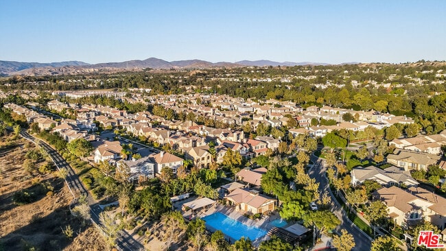 Building Photo - 24040 Dandelion Ln