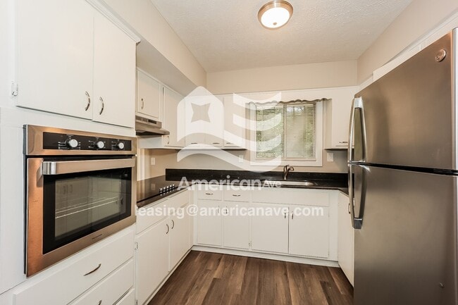 Building Photo - 1983 Monaco Dr