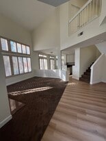 Building Photo - 28277 Via Luis