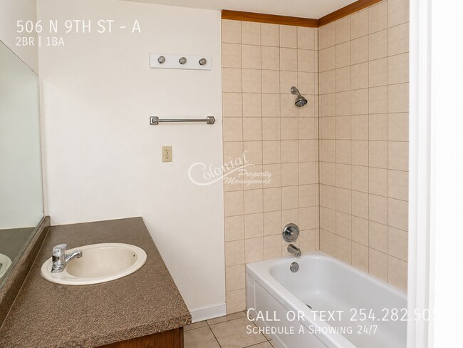 Building Photo - 506 N 9th St