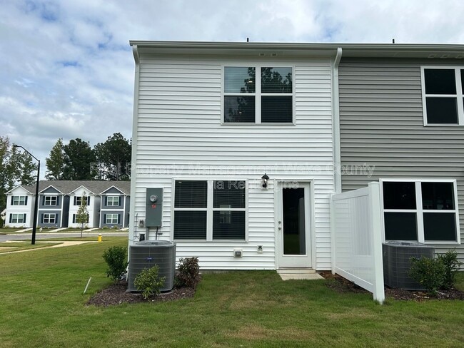 Building Photo - 8539 Beckett Chase Wy