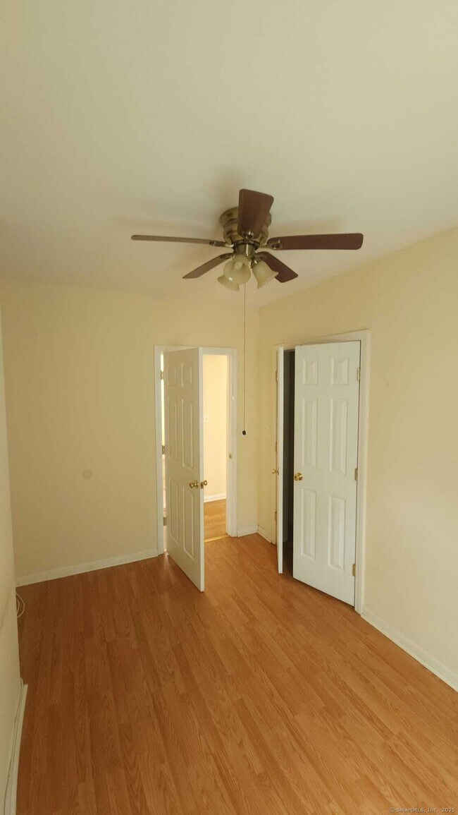 Building Photo - 33 Trowel St
