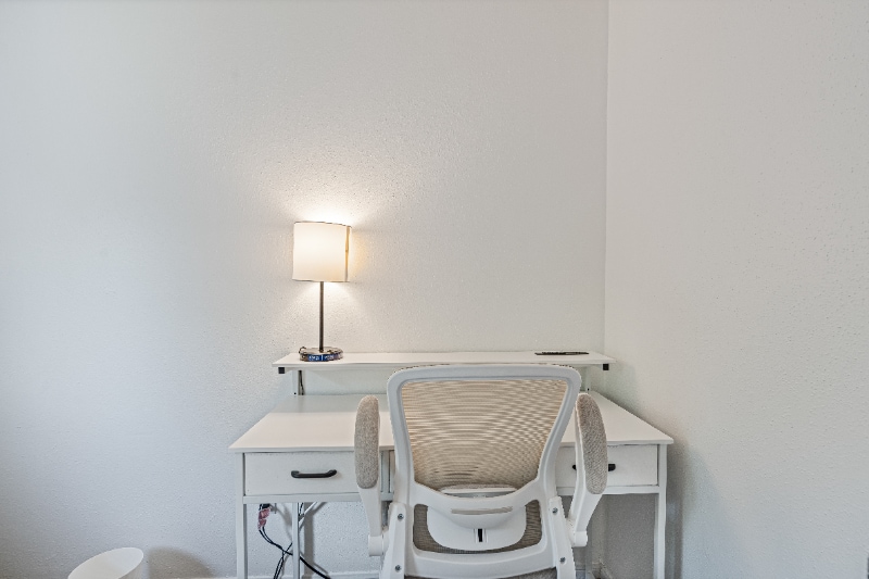 Building Photo - 804 Sylvia Ln