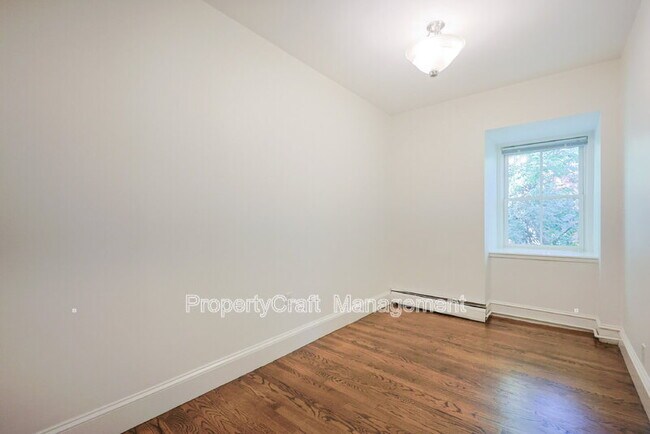 Building Photo - 29 E Springfield St