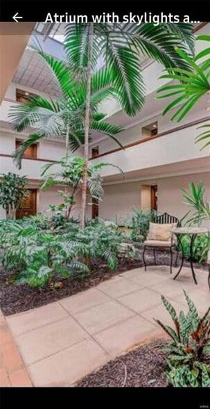 beautifully landscaped, tropical-style common areas. - 950 E Rue de la Banque St