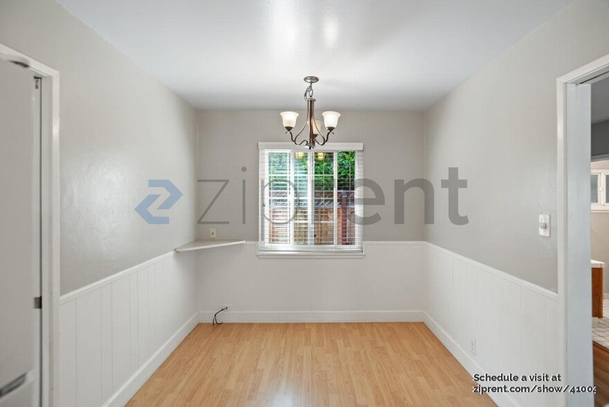 Building Photo - 2276 Markham Ave