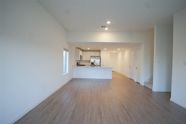 Building Photo - 3210 Spanish Oak Ln