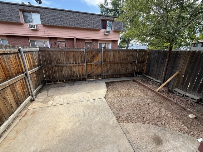 Building Photo - 824 37th Ave Ct