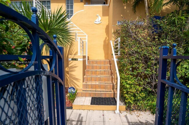 Building Photo - 8200 Harding Ave