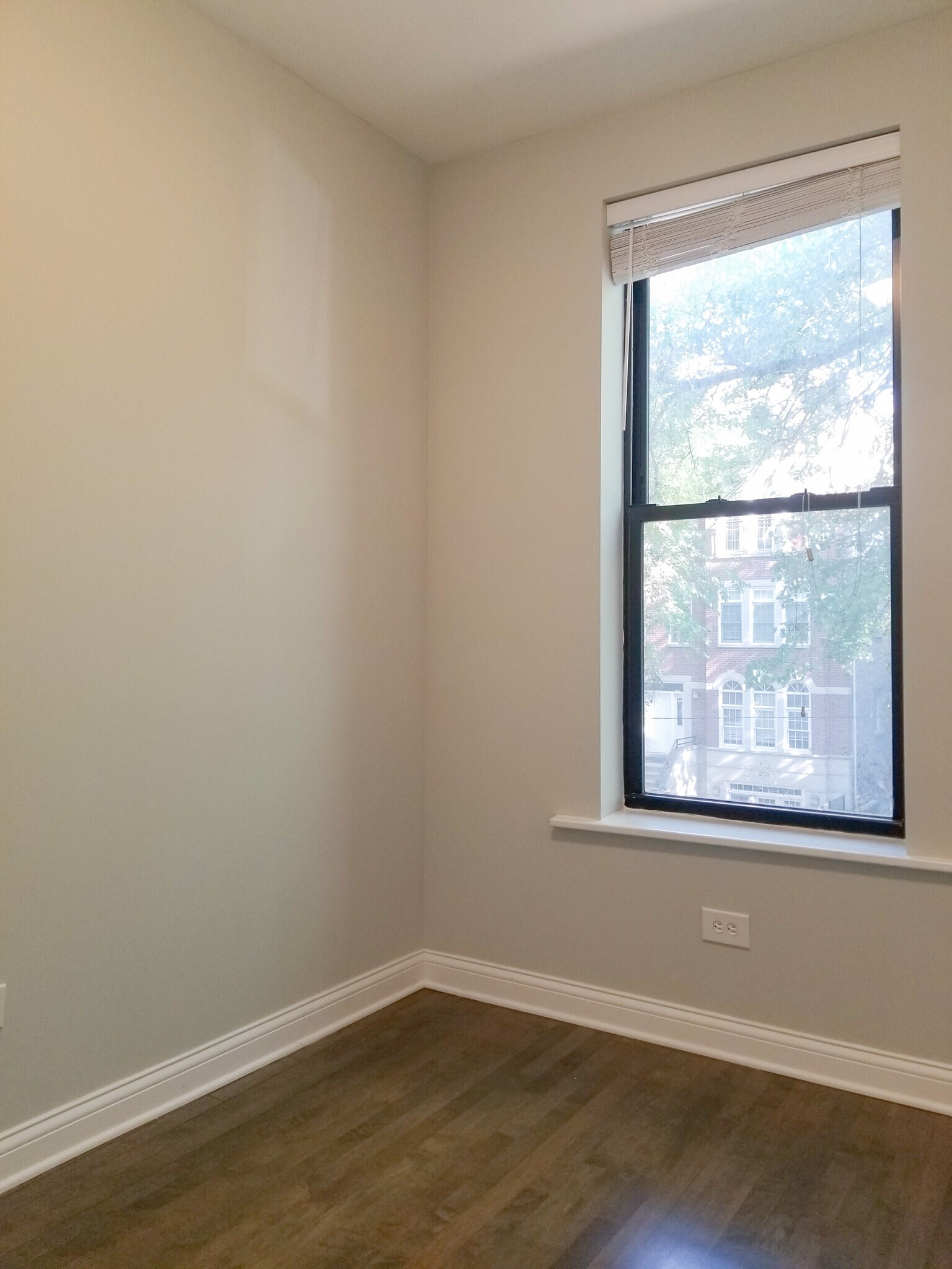 Building Photo - 2730 N Wayne Ave