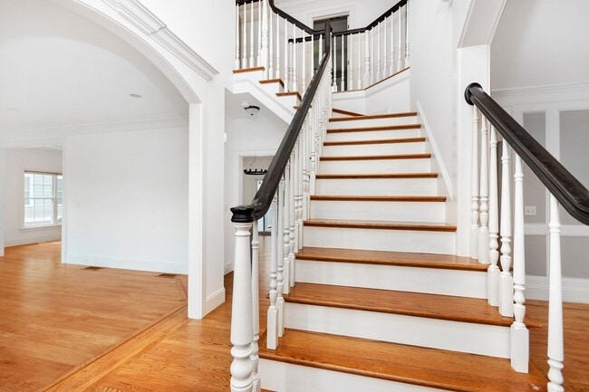 Building Photo - 14 Brattle Ln
