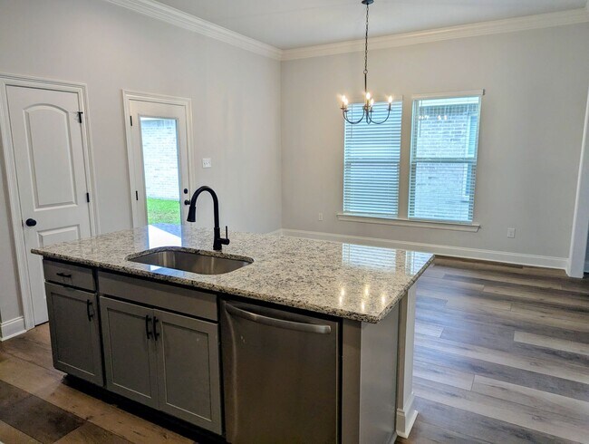 Building Photo - 143 Ridley Ln