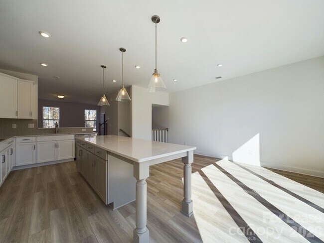 Building Photo - 15337 Ballancroft Pkwy