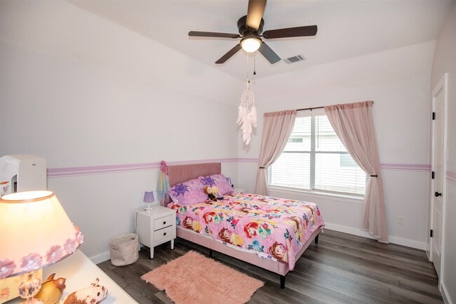 Building Photo - 601 Canyon Crest Dr