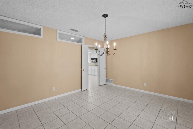 Building Photo - 4514 Lisa Ln