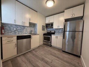 Building Photo - Updated 1BR Apt available now!
