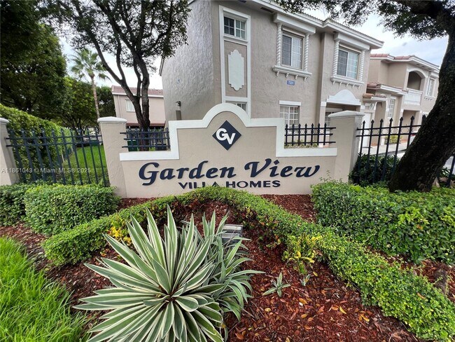 Building Photo - 7231 NW 174th Terrace