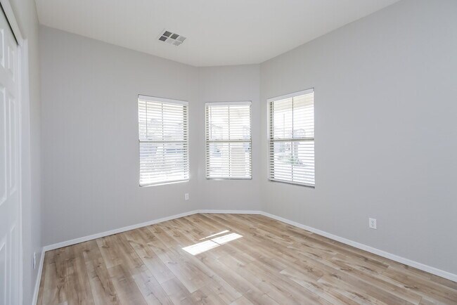 Building Photo - 1244 W Mesquite Tree Ln