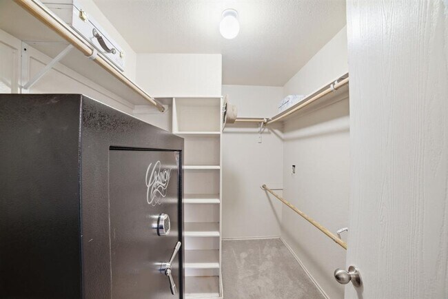 Building Photo - 411 Copper Ln