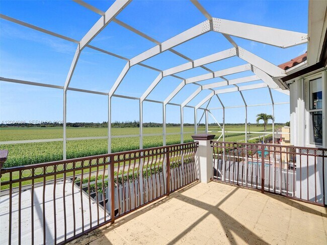 Building Photo - 6662 SW 166th Ct