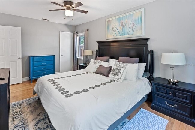 Building Photo - 3005 W Helen Ave