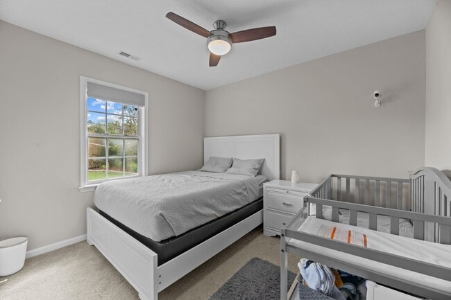 Building Photo - 131 Oakley Dr
