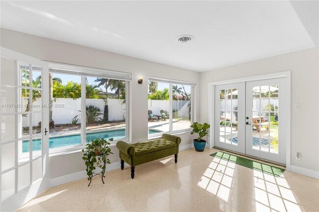 Building Photo - 1116 SE 13th Ct