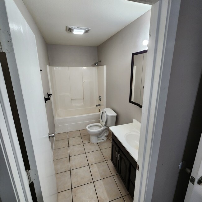 Building Photo - Deer Park Apartments - 1407